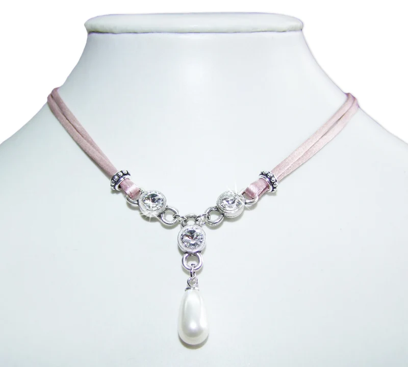 LUISIA® Halskette Cami mit Premium Kristallen und Perle - Rosa