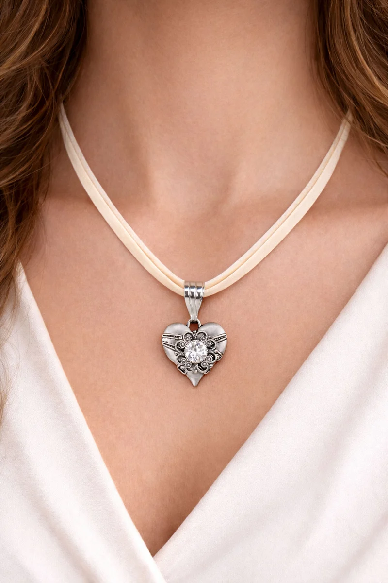 LUISIA® Halskette "Paula" mit Kristallen von Swarovski® | Creme