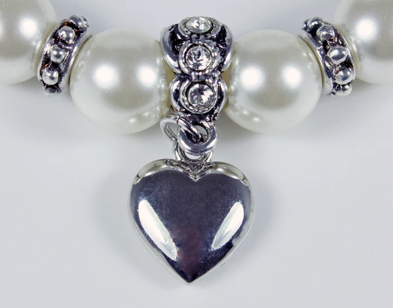 LUISIA Perlenarmband Kayla mit drei Anhängern