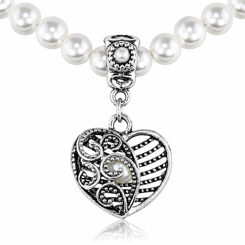 LUISIA® Perlenkette "Ariela" mit Herzanhänger | Halskette Collier